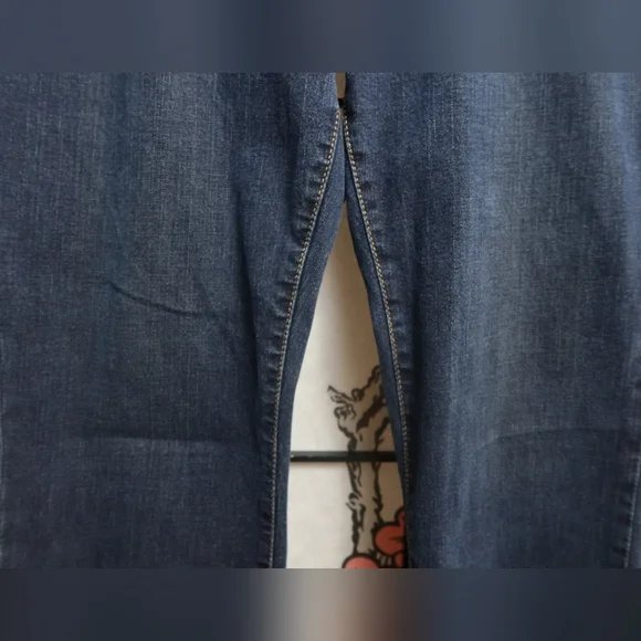 Signature by Levi Strauss Women's Straight Leg Jeans - Dark Blue - Picture 5 of 10